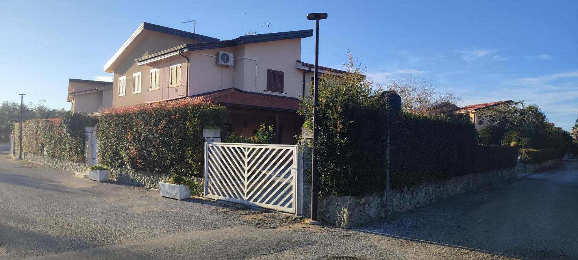 Villetta Aurora Villaggio Porto Ada A 2 Passi Dal Mare Pizzo  Dış mekan fotoğraf